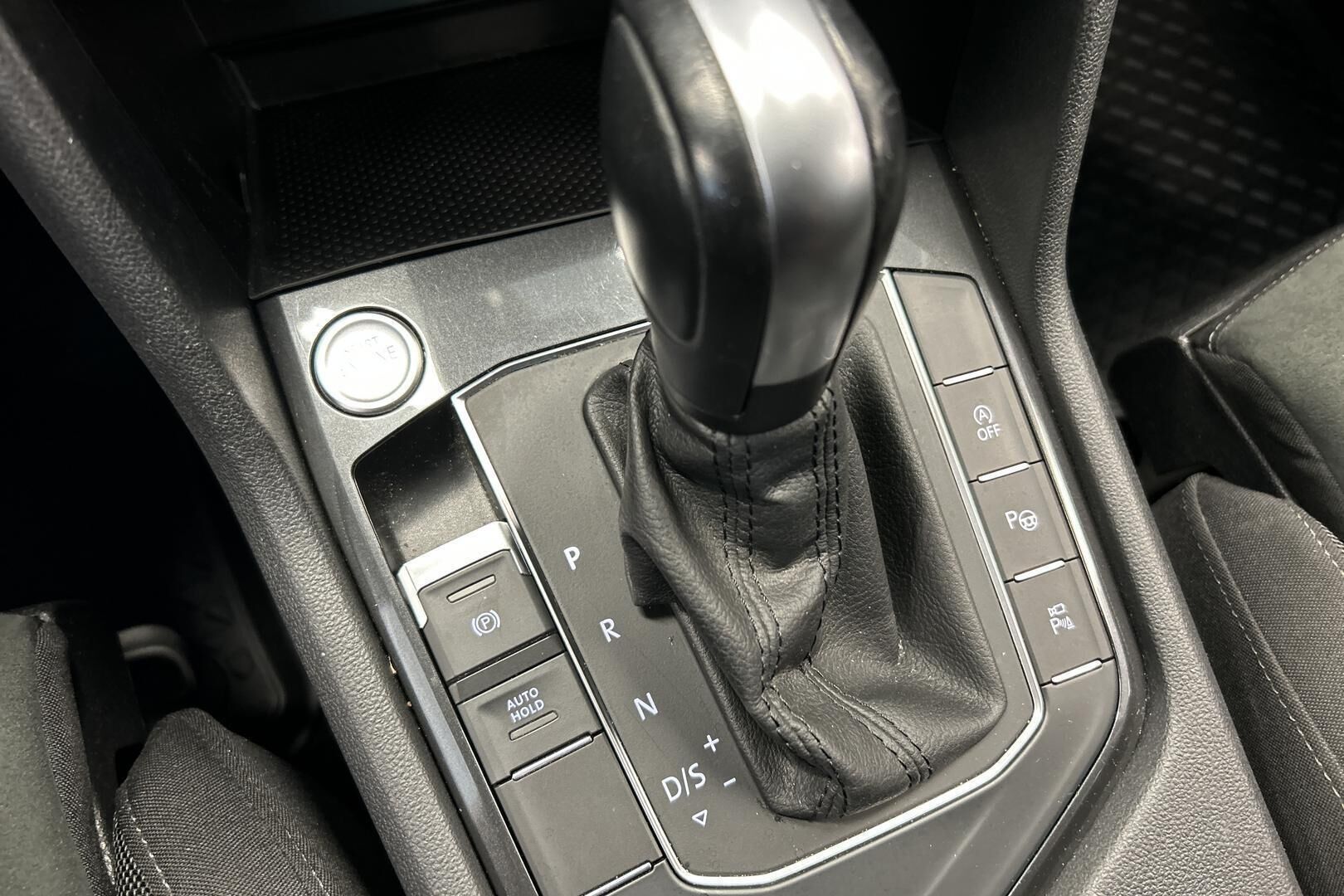 Volkswagen Tiguan iso kuva 20