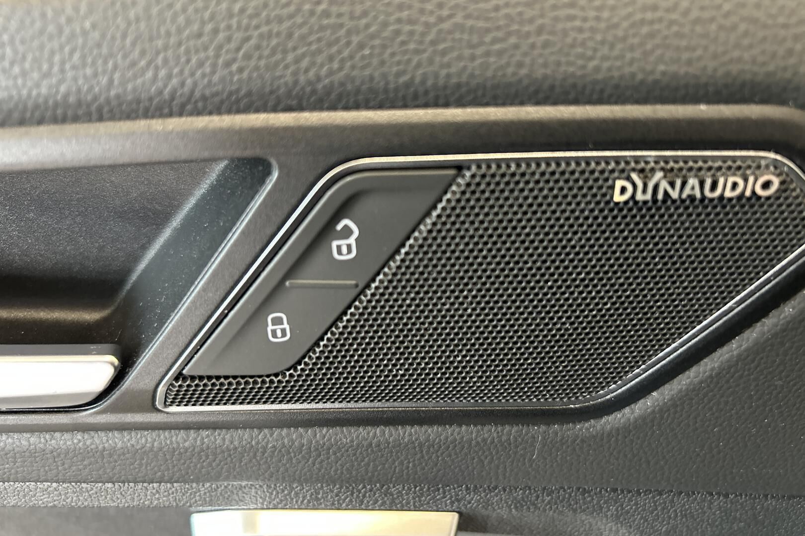 Volkswagen Tiguan iso kuva 25