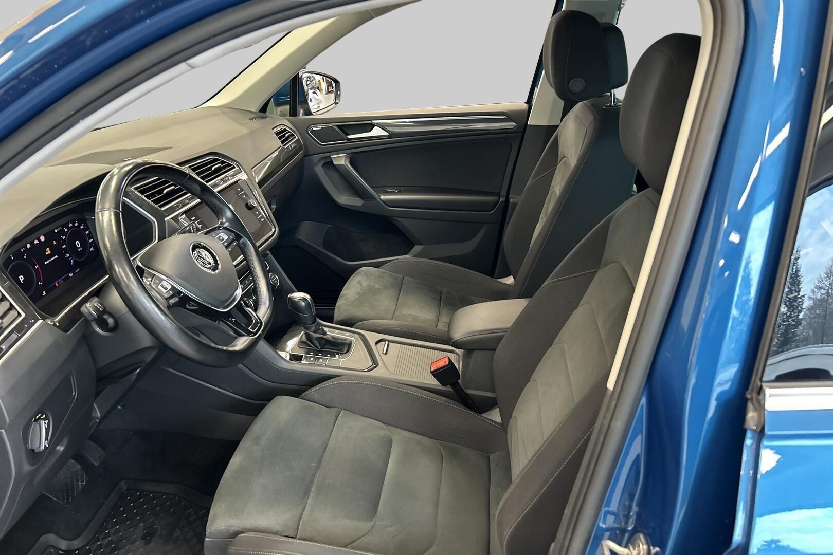 Volkswagen Tiguan iso kuva 8