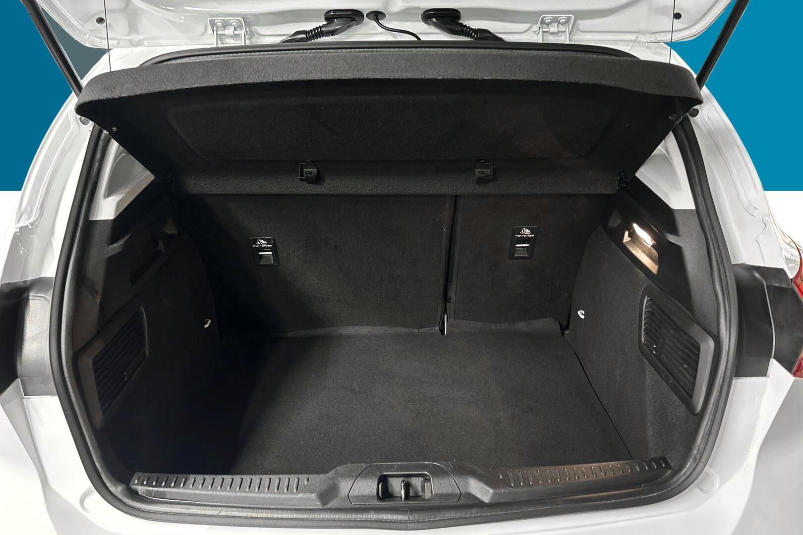 Ford Focus iso kuva 9