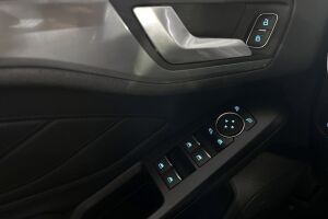 Ford Focus esikatselu 17