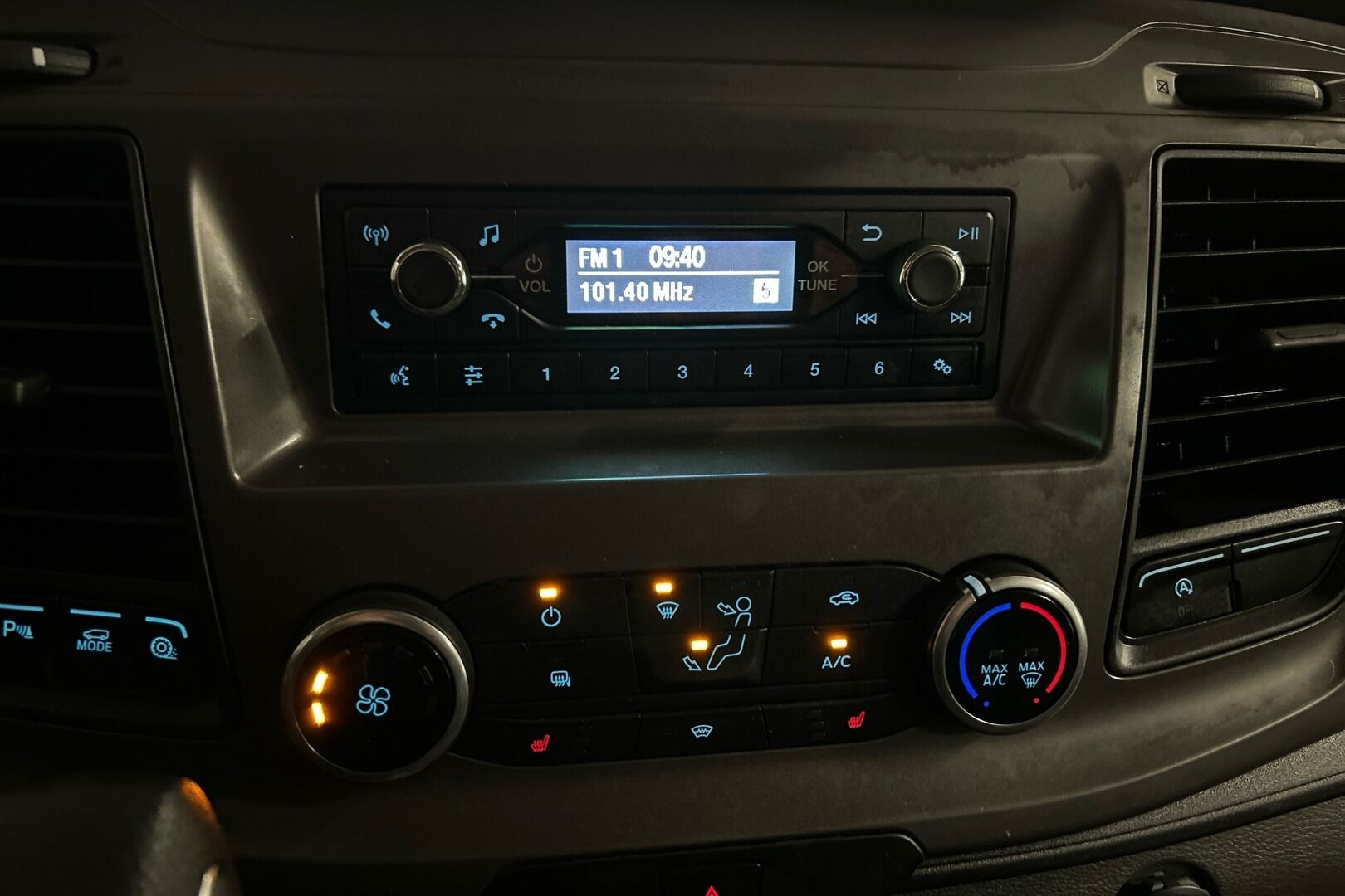 Ford Transit Custom iso kuva 10