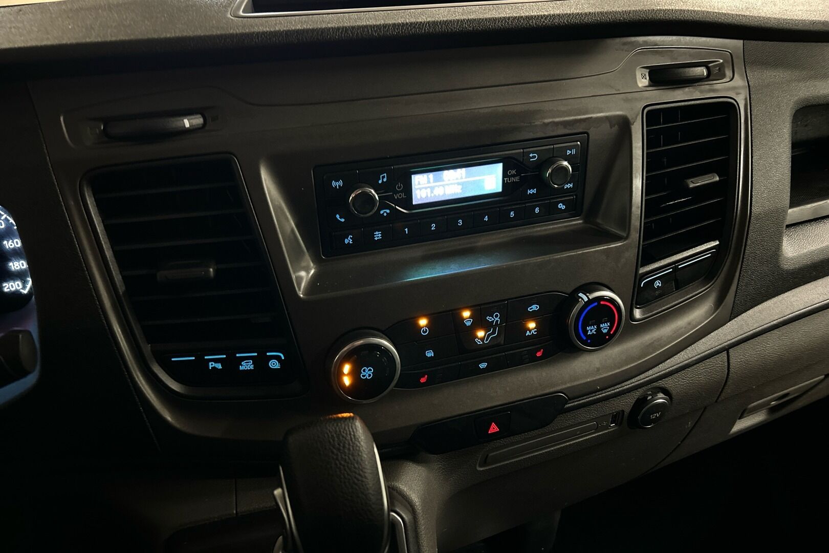 Ford Transit Custom iso kuva 11