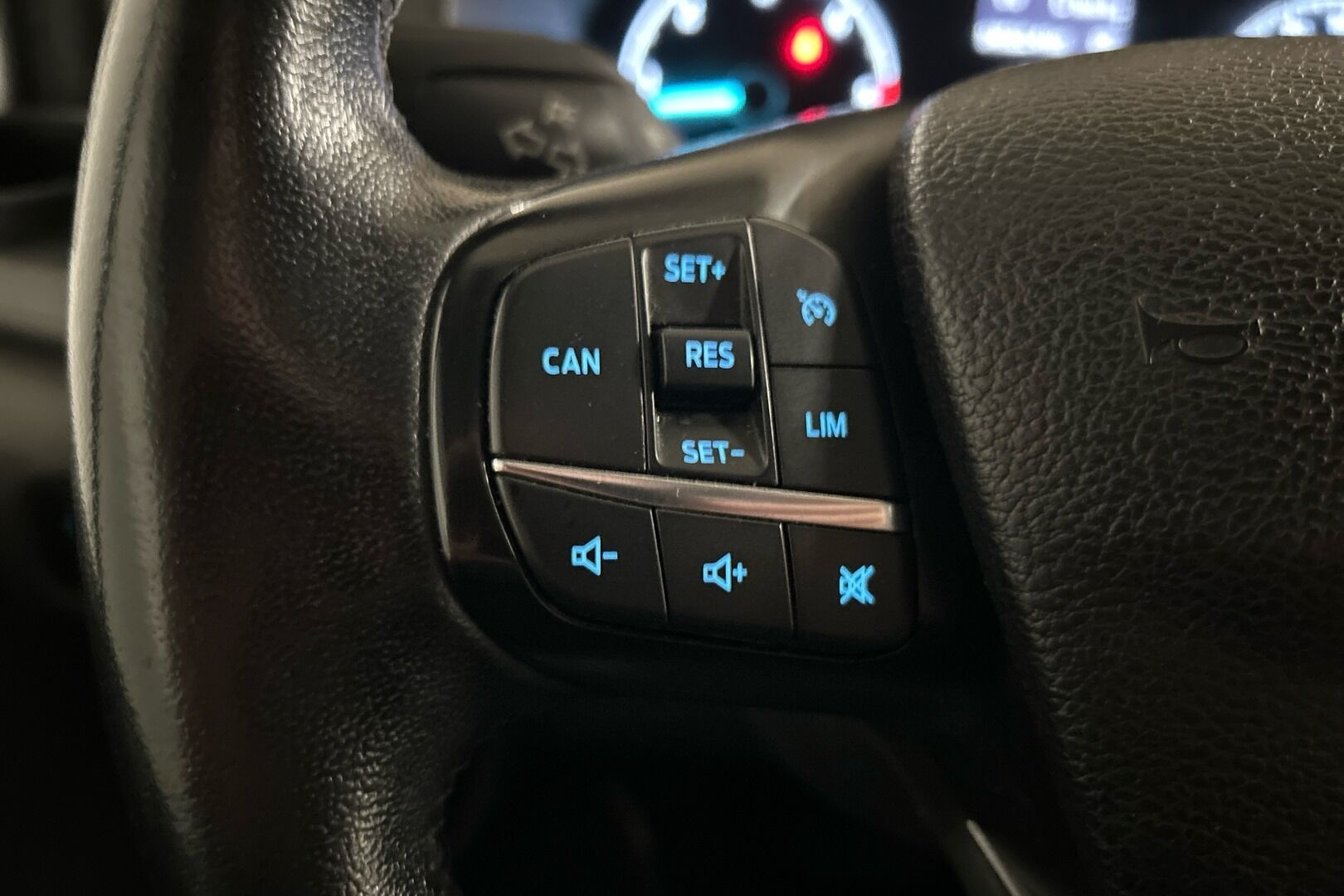 Ford Transit Custom iso kuva 13