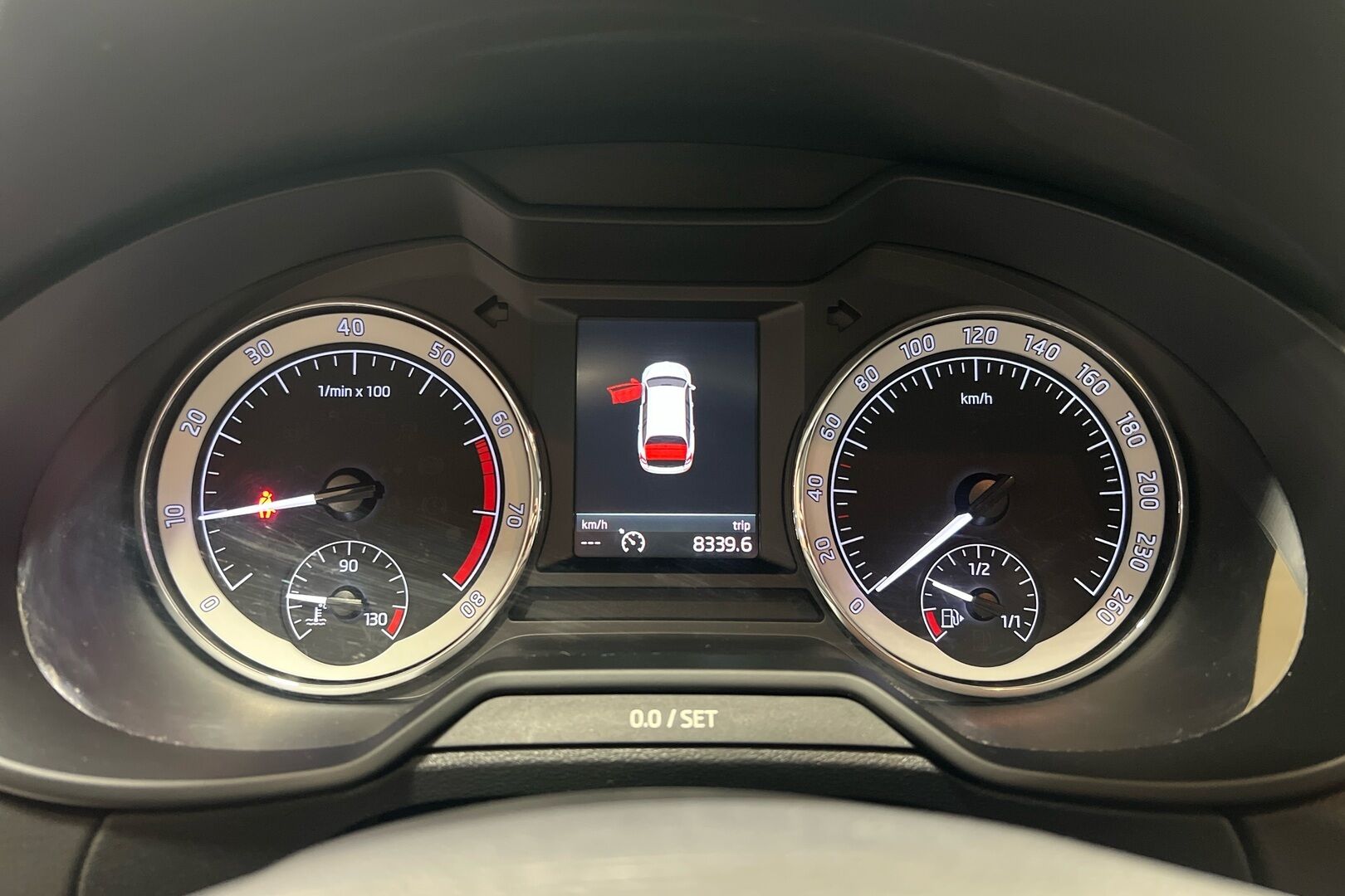 Skoda Octavia iso kuva 8