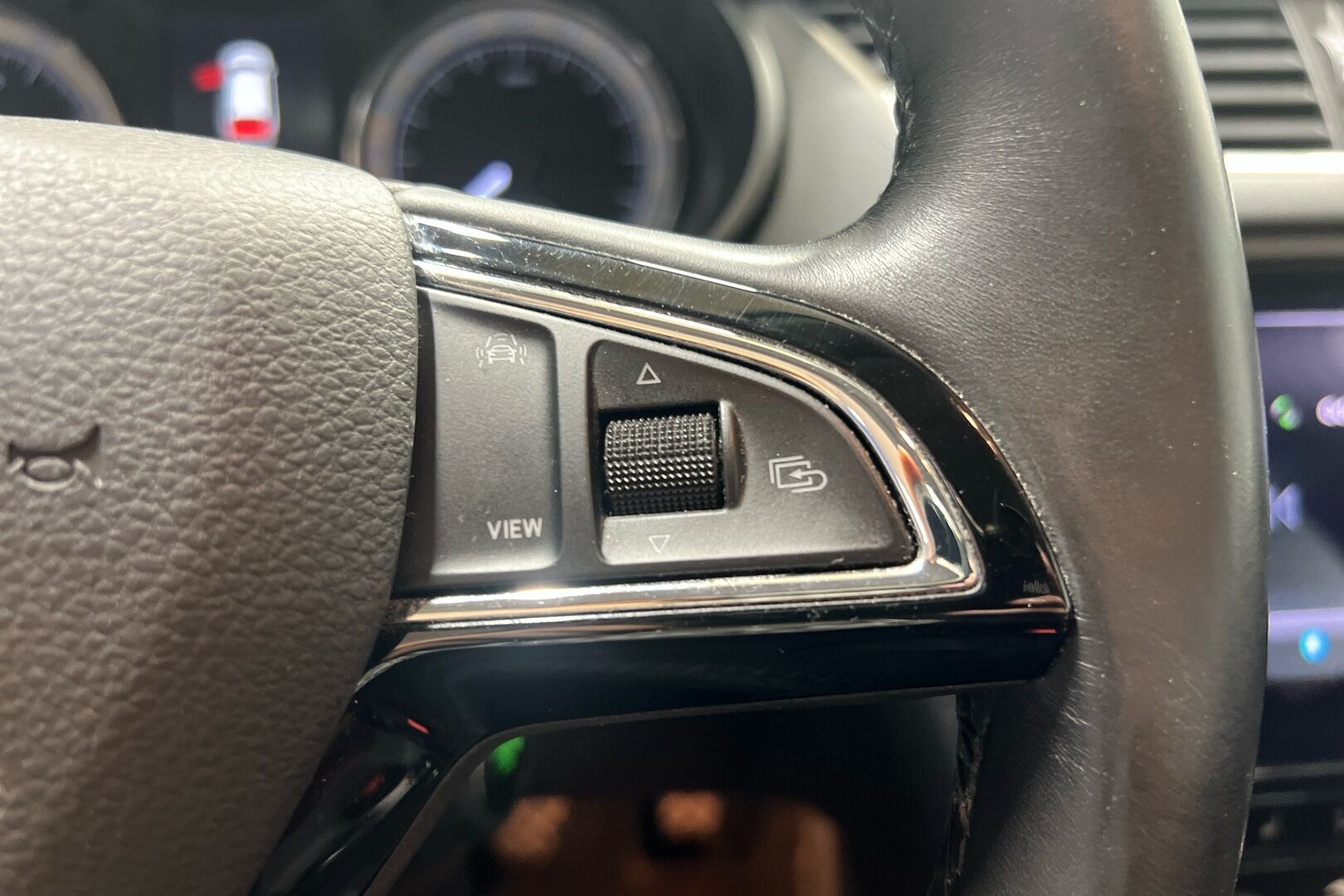 Skoda Octavia iso kuva 18