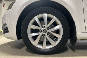 Skoda Octavia esikatselu 15