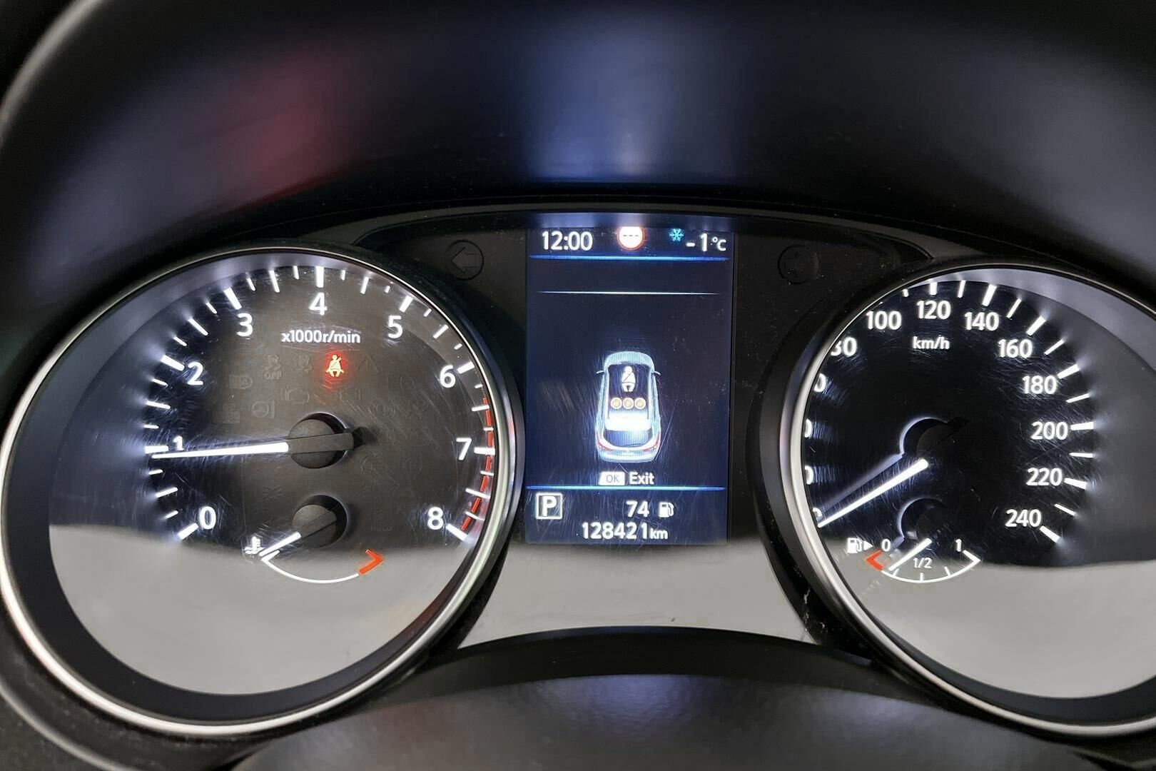 Nissan Qashqai iso kuva 4