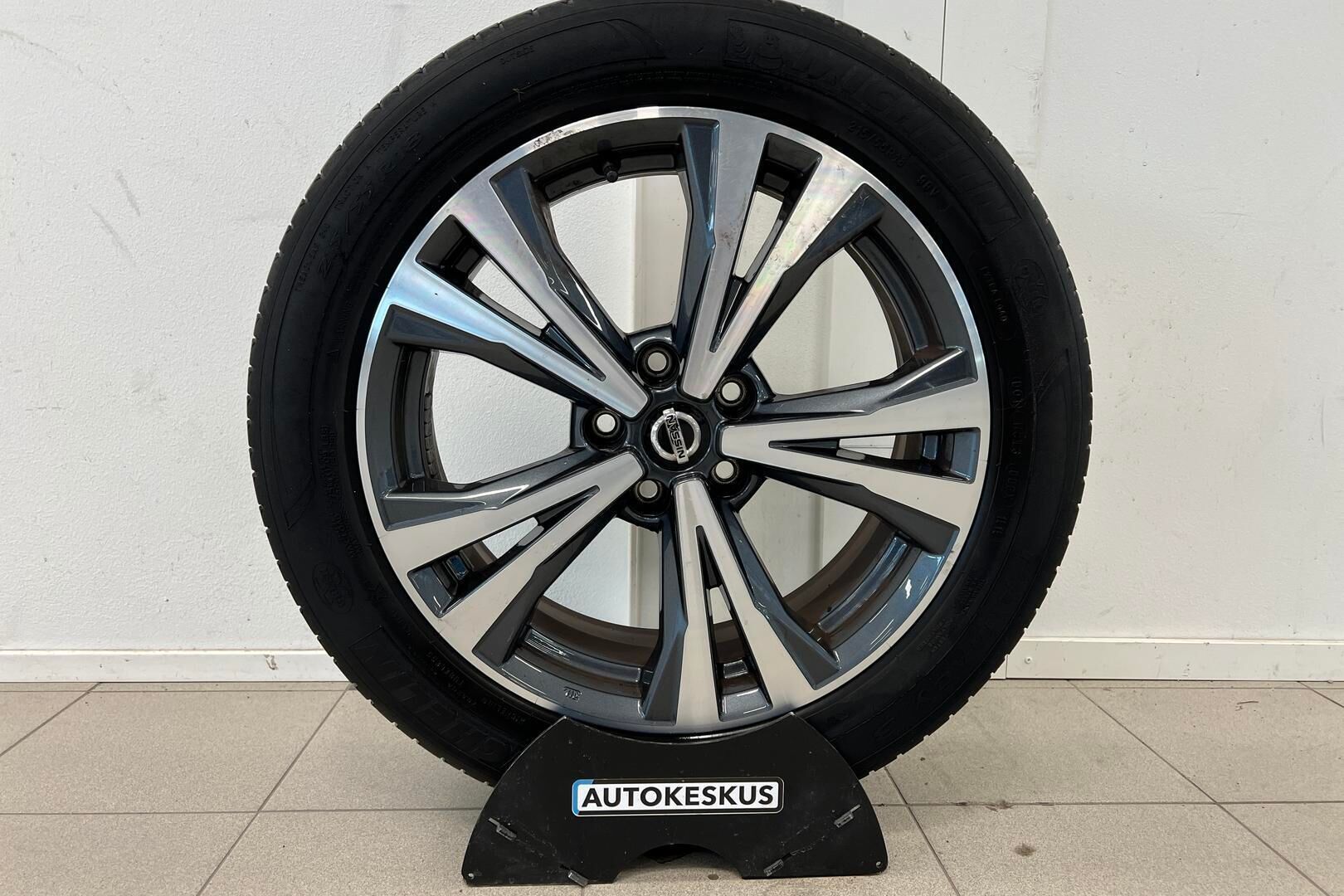 Nissan Qashqai iso kuva 10