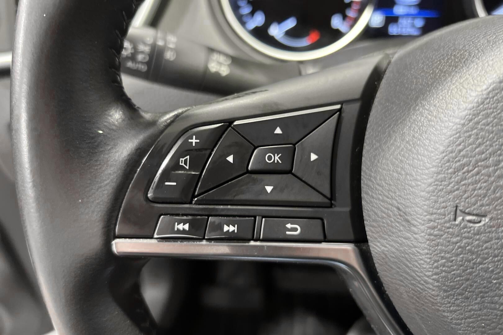 Nissan Qashqai iso kuva 16