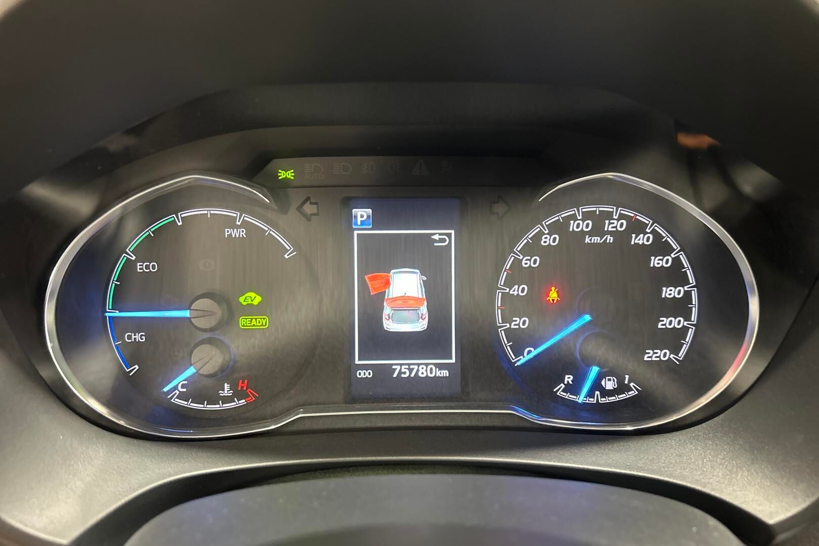 Toyota Yaris iso kuva 12