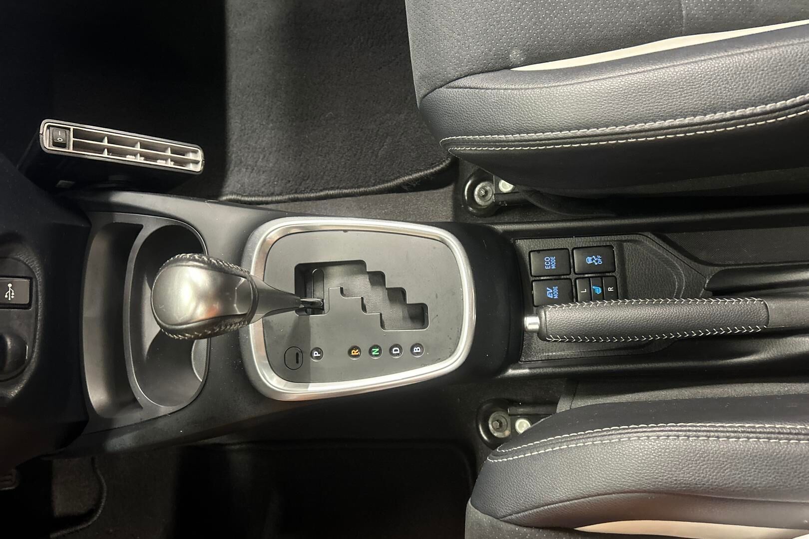 Toyota Yaris iso kuva 21