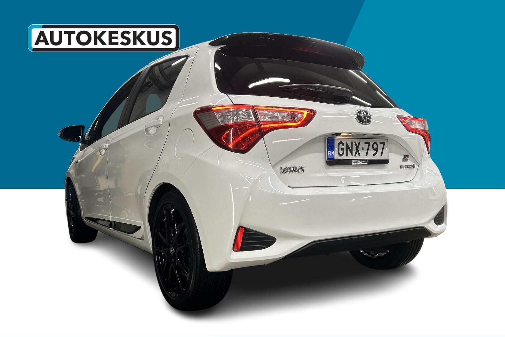 Toyota Yaris iso kuva 6