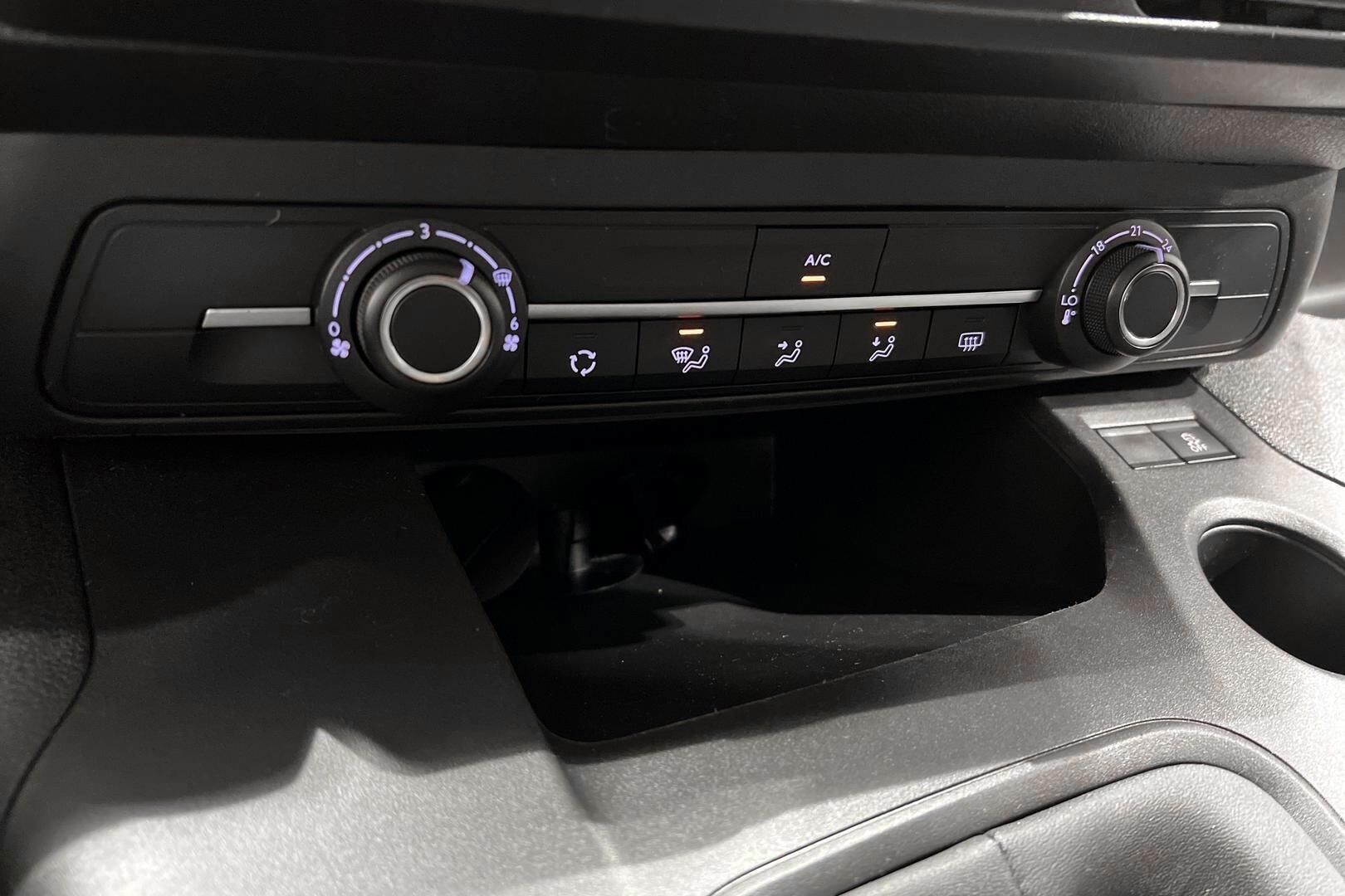 Opel Combo iso kuva 16