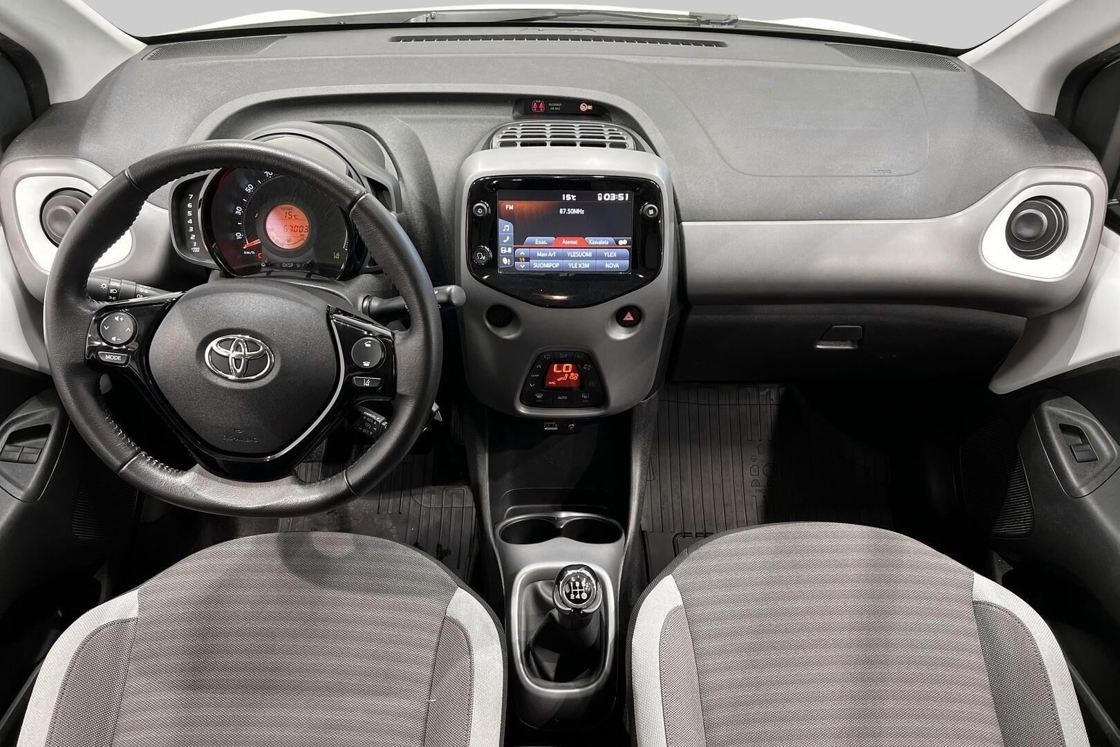 Toyota AYGO iso kuva 11