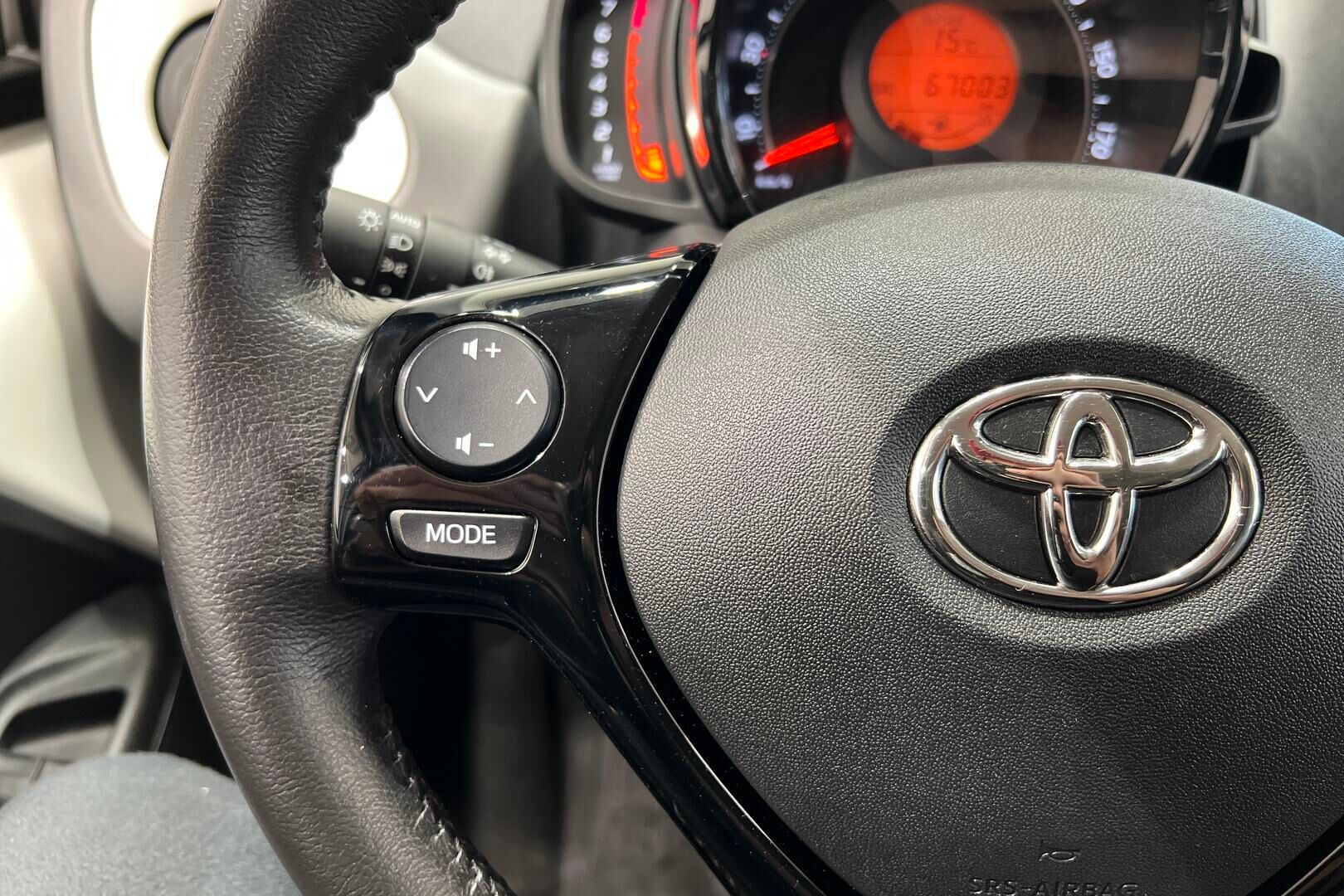 Toyota AYGO iso kuva 25