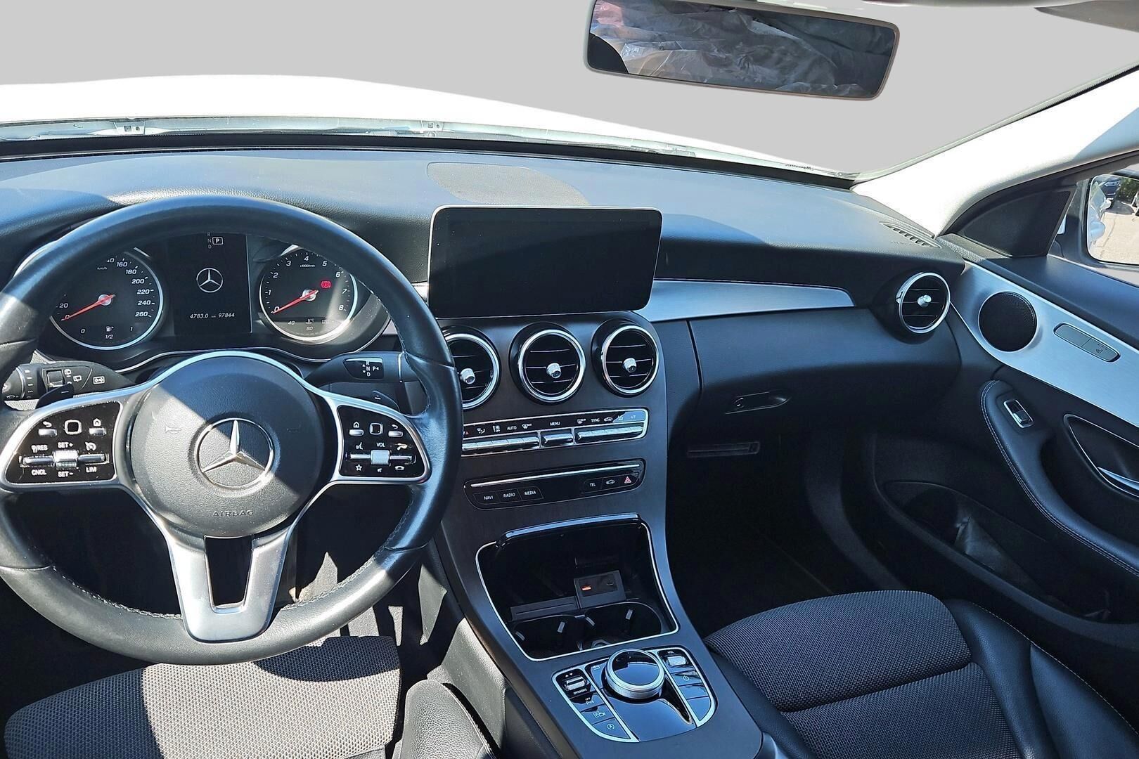 Mercedes-Benz C iso kuva 2