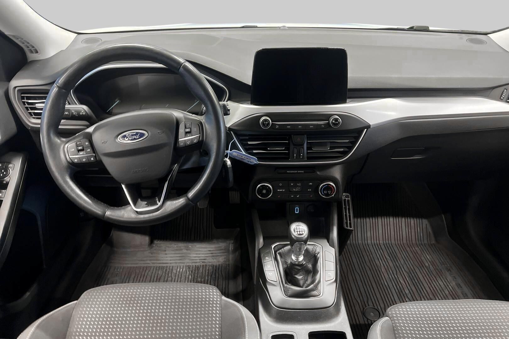 Ford Focus iso kuva 10