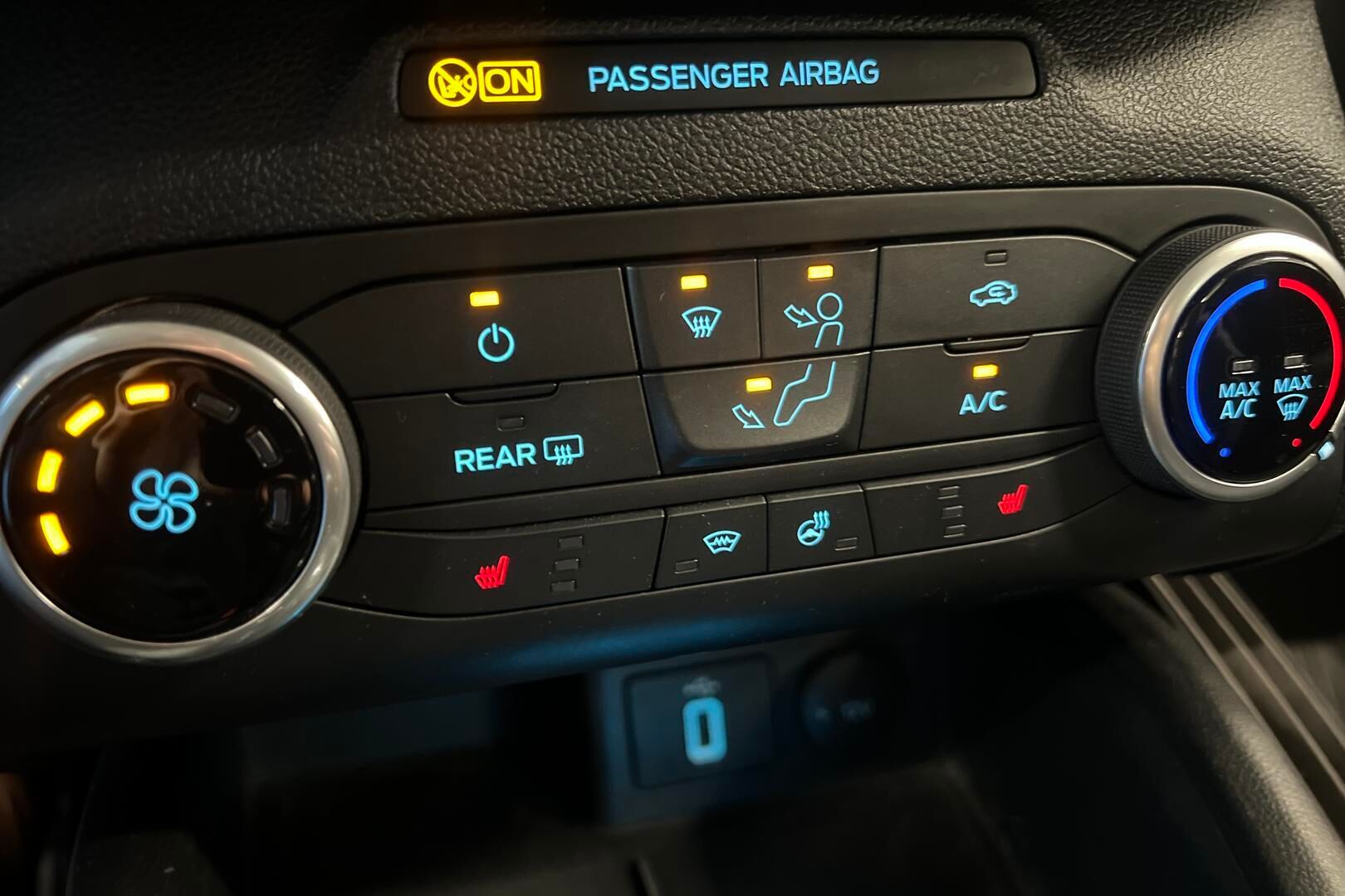 Ford Focus iso kuva 18