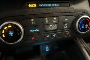 Ford Focus esikatselu 18