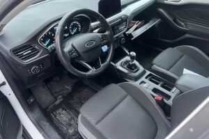 Ford Focus esikatselu 2