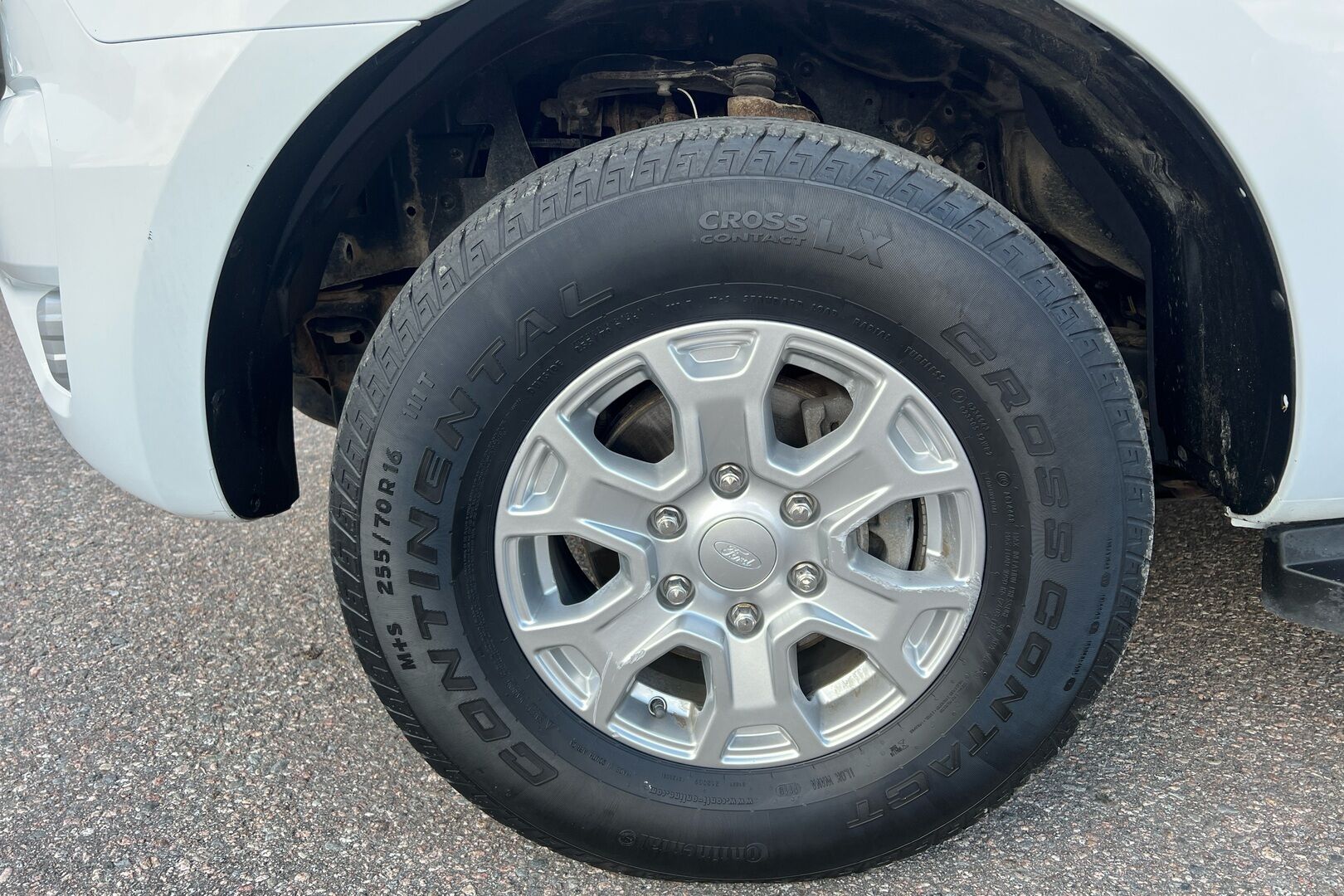Ford Ranger iso kuva 11