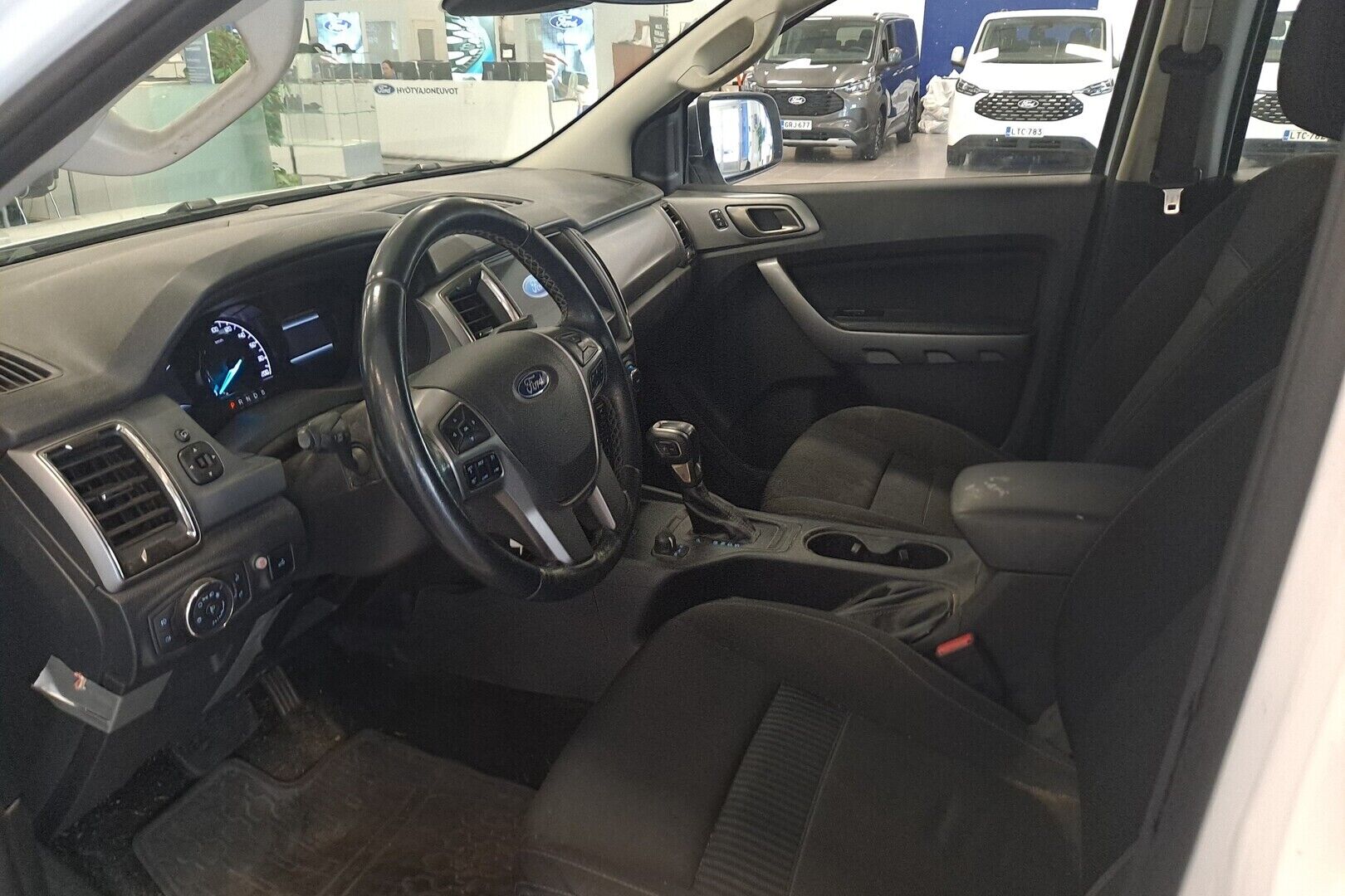 Ford Ranger iso kuva 2