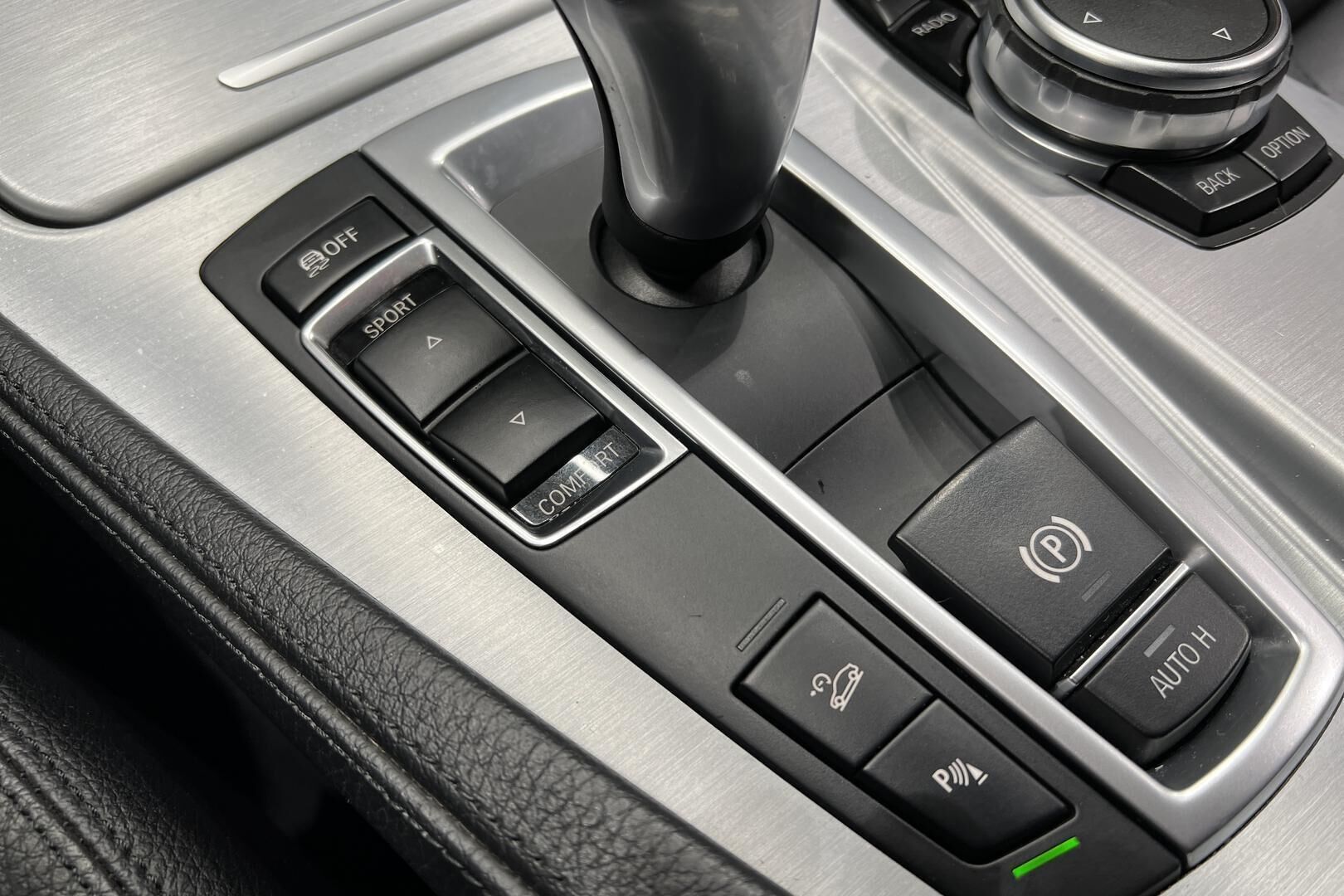 BMW 5-SARJA iso kuva 21