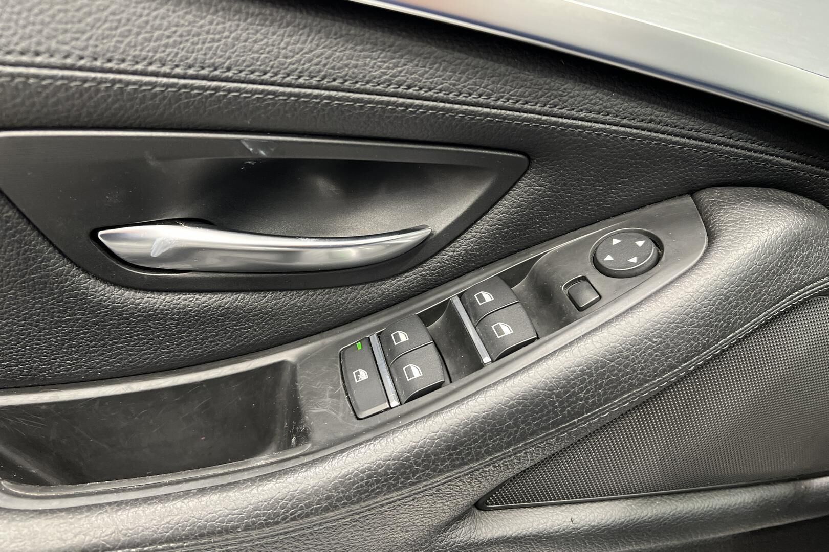 BMW 5-SARJA iso kuva 27