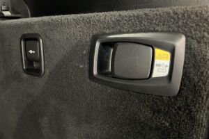 BMW 5-SARJA esikatselu 32