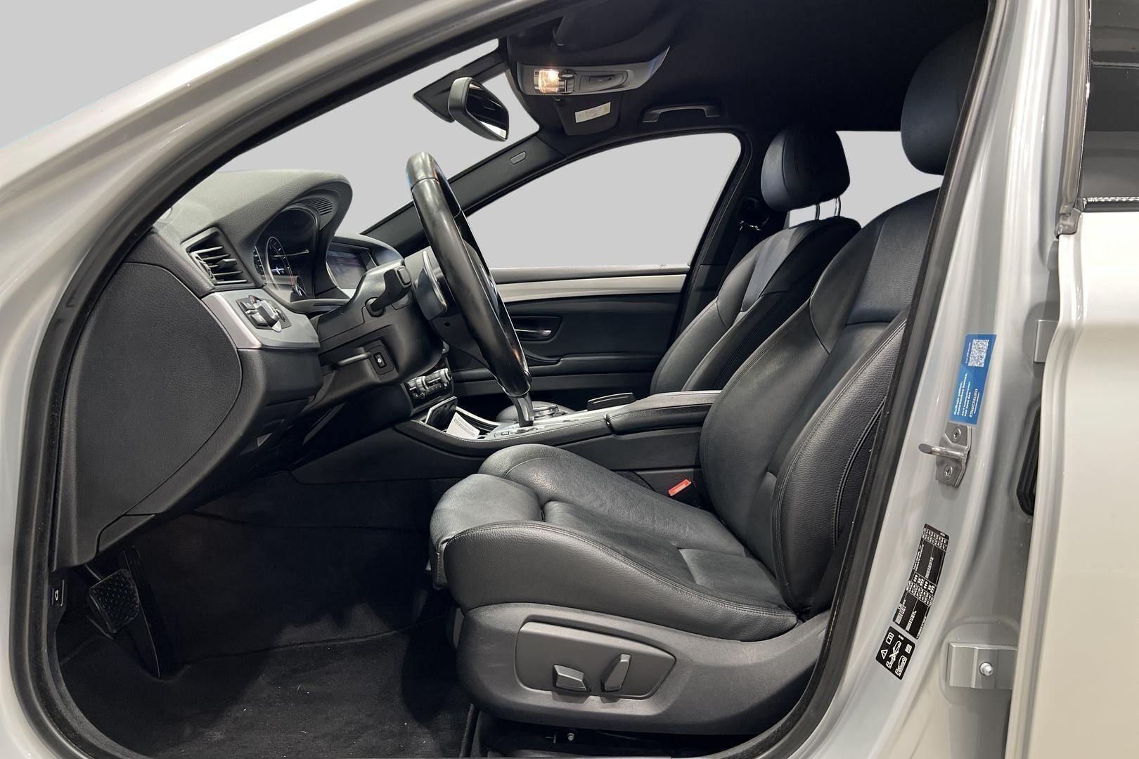 BMW 5-SARJA iso kuva 8