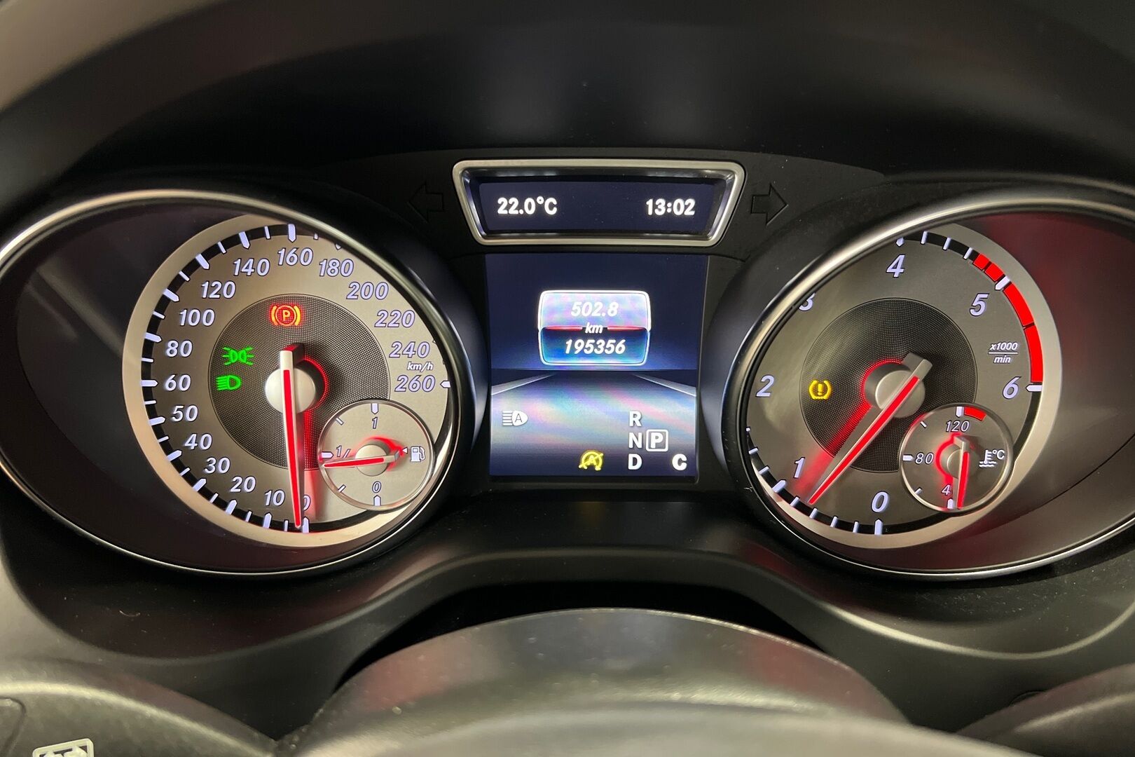 Mercedes-Benz CLA iso kuva 13