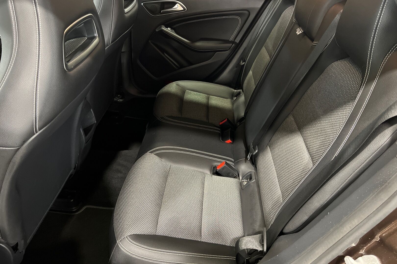 Mercedes-Benz CLA iso kuva 6