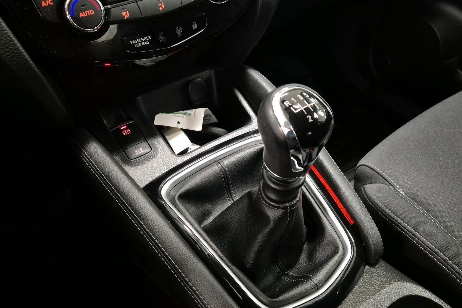 Nissan Qashqai iso kuva 19