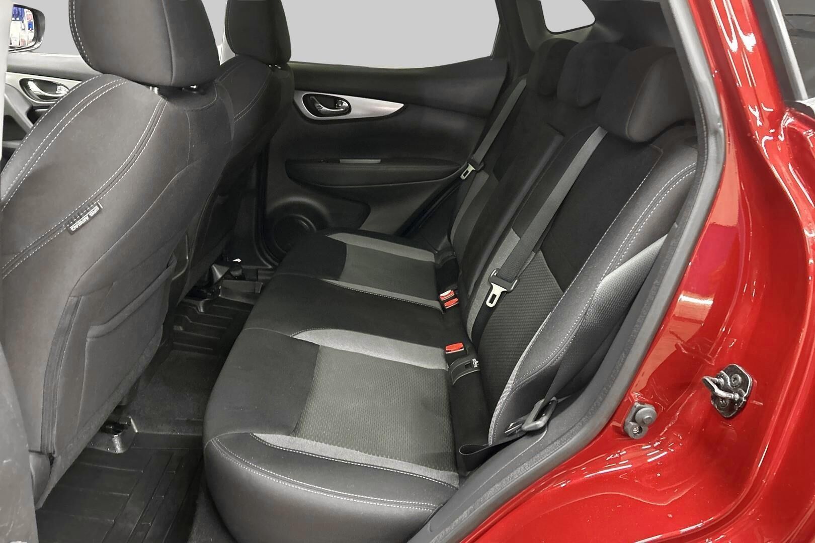 Nissan Qashqai iso kuva 9