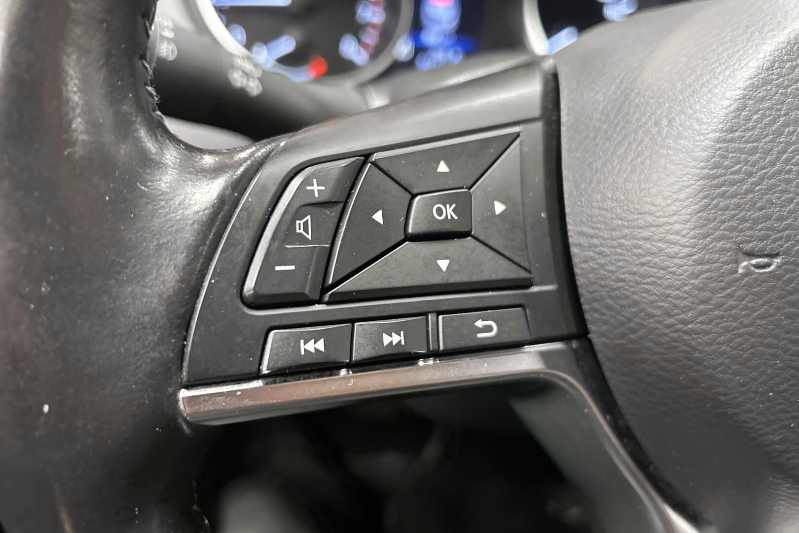 Nissan Qashqai iso kuva 17