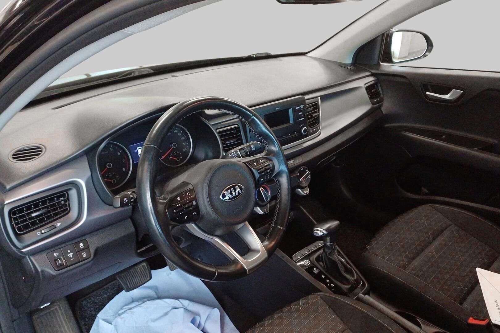 KIA Rio iso kuva 1