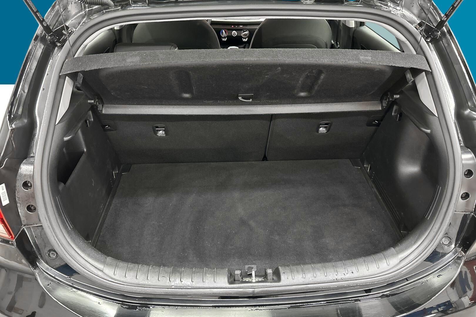 KIA Rio iso kuva 11