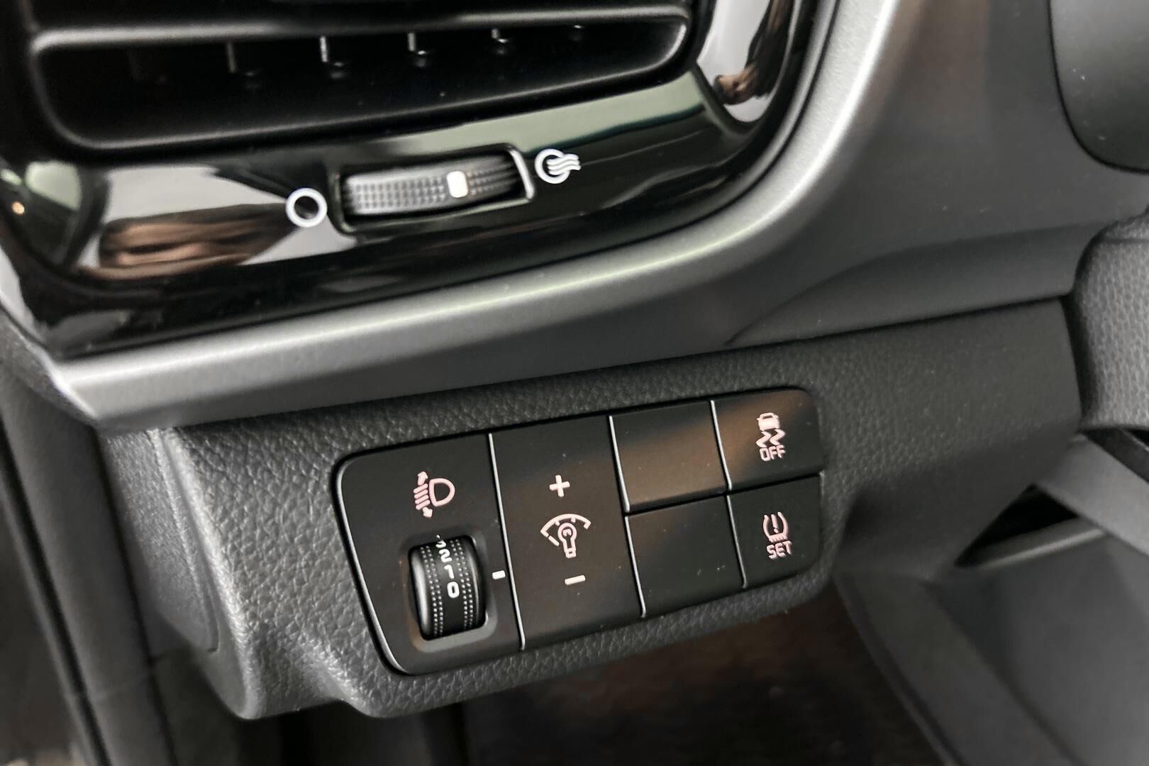 Kia Stonic iso kuva 16
