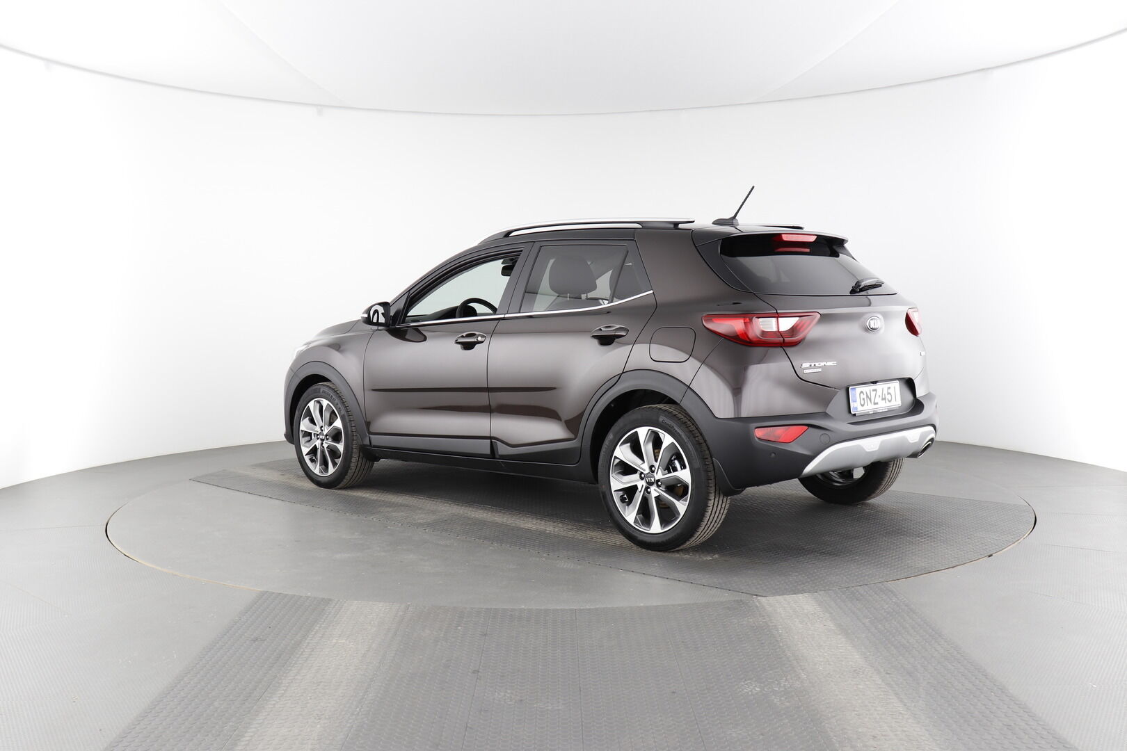Kia Stonic iso kuva 2