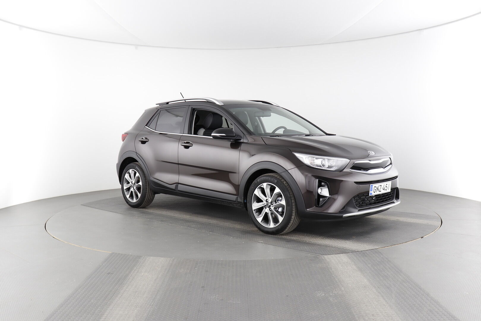Kia Stonic iso kuva 6