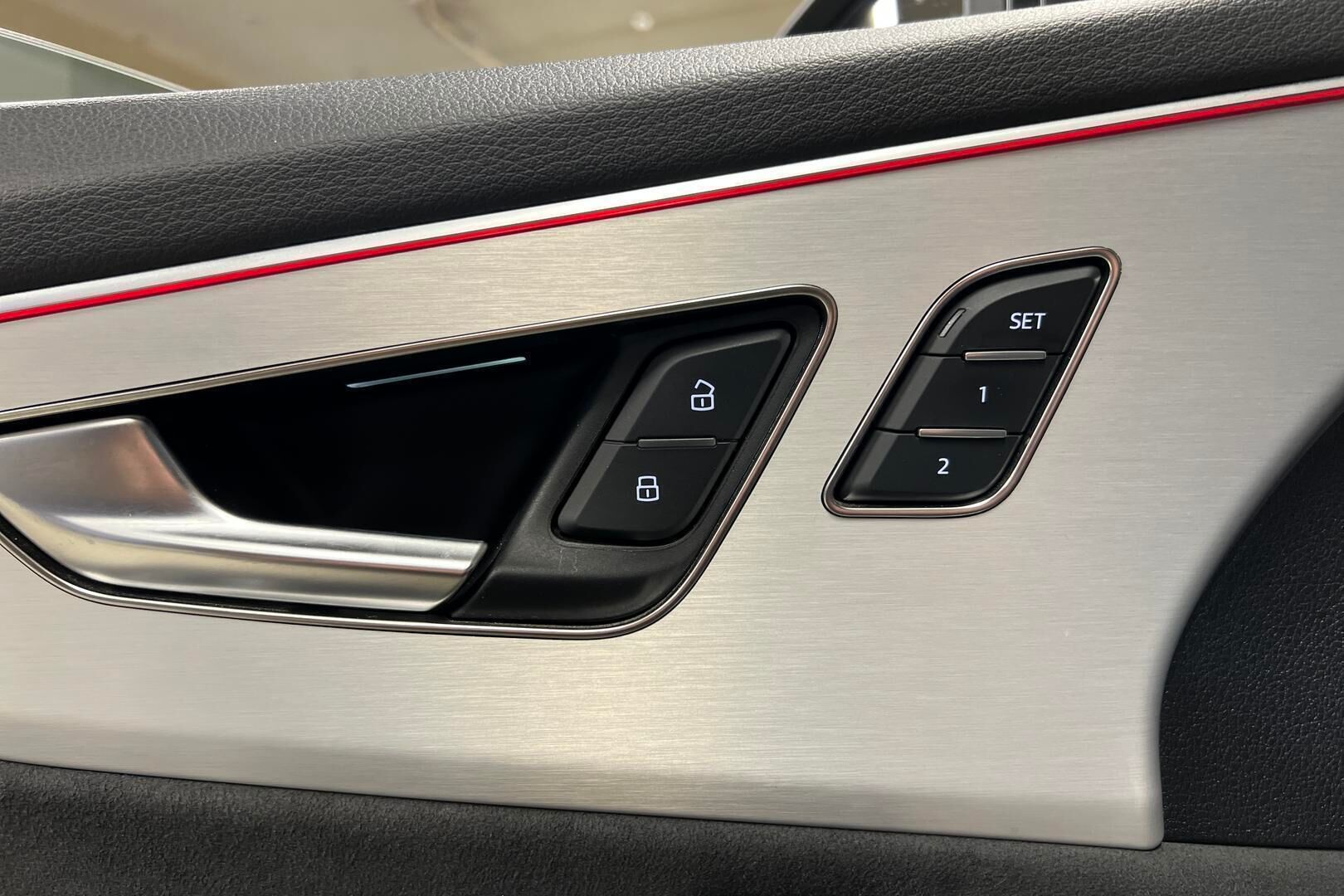 Audi Q8 iso kuva 15