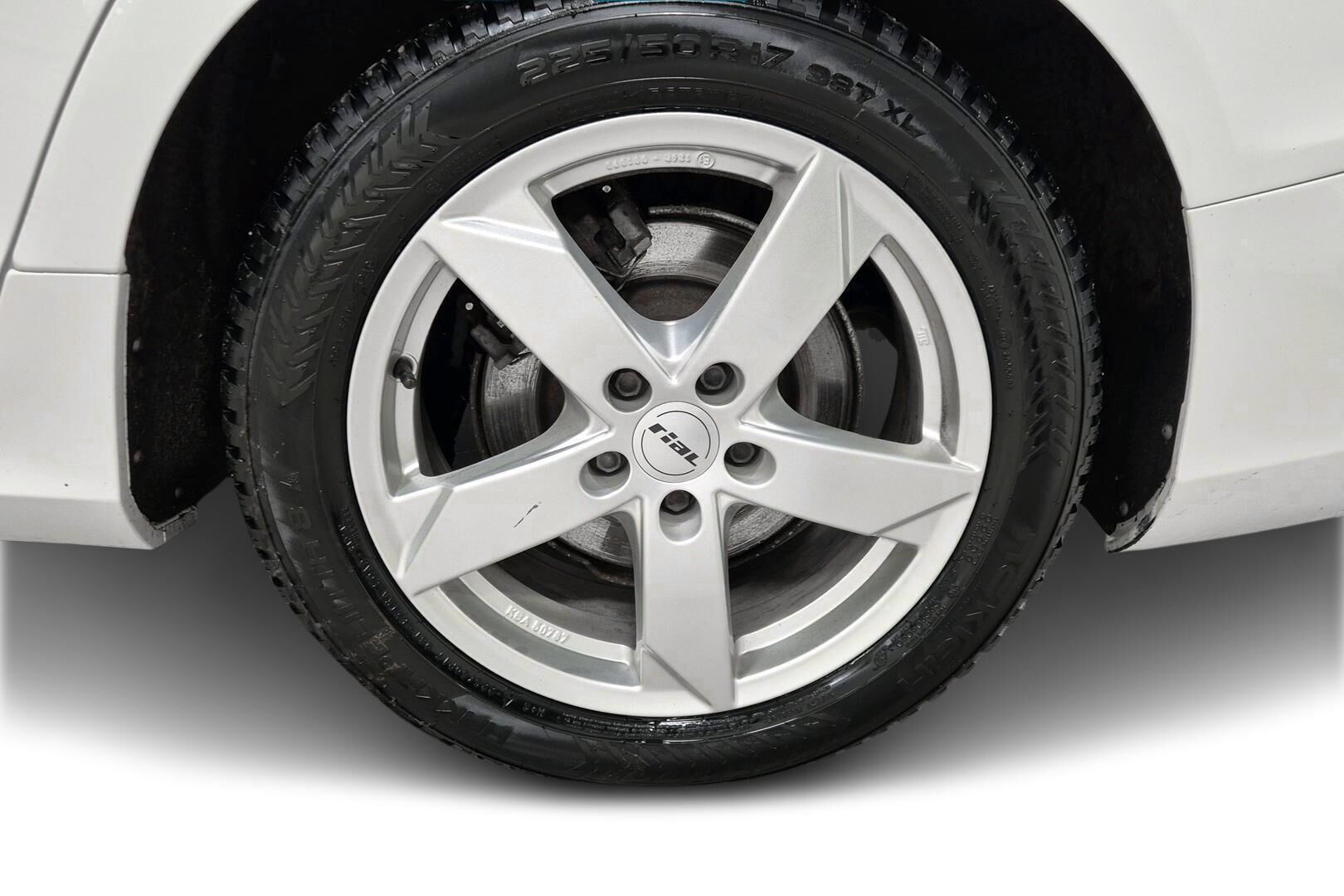 Volvo V60 iso kuva 12