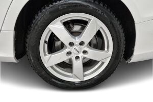 Volvo V60 esikatselu 12