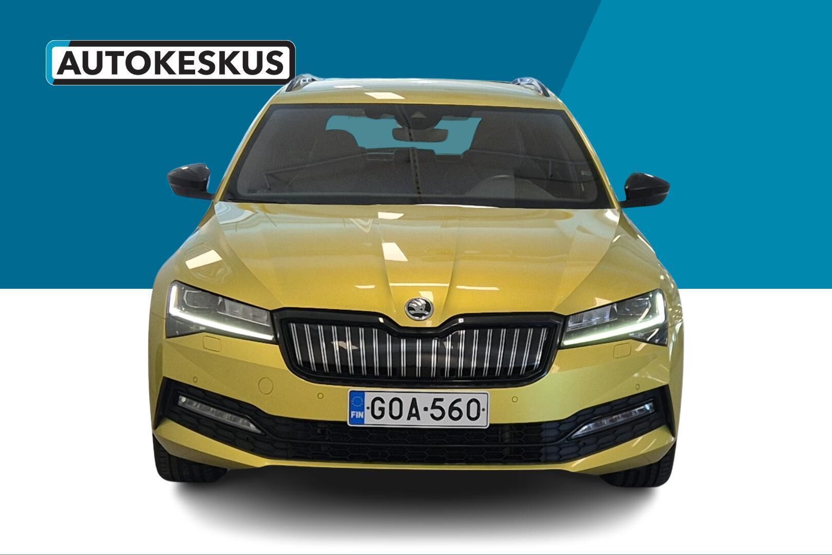 Skoda Superb iso kuva 2