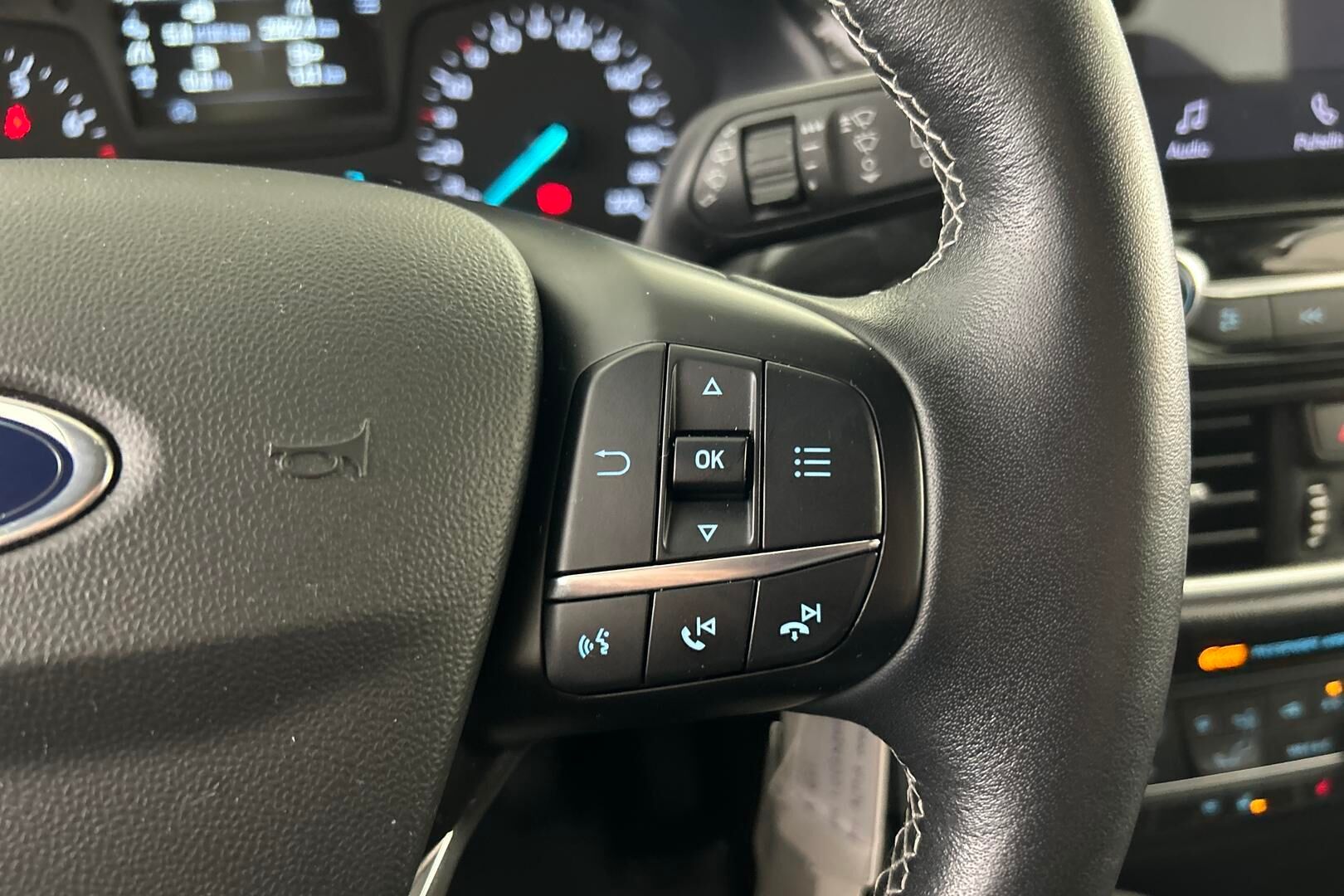 Ford Fiesta iso kuva 11