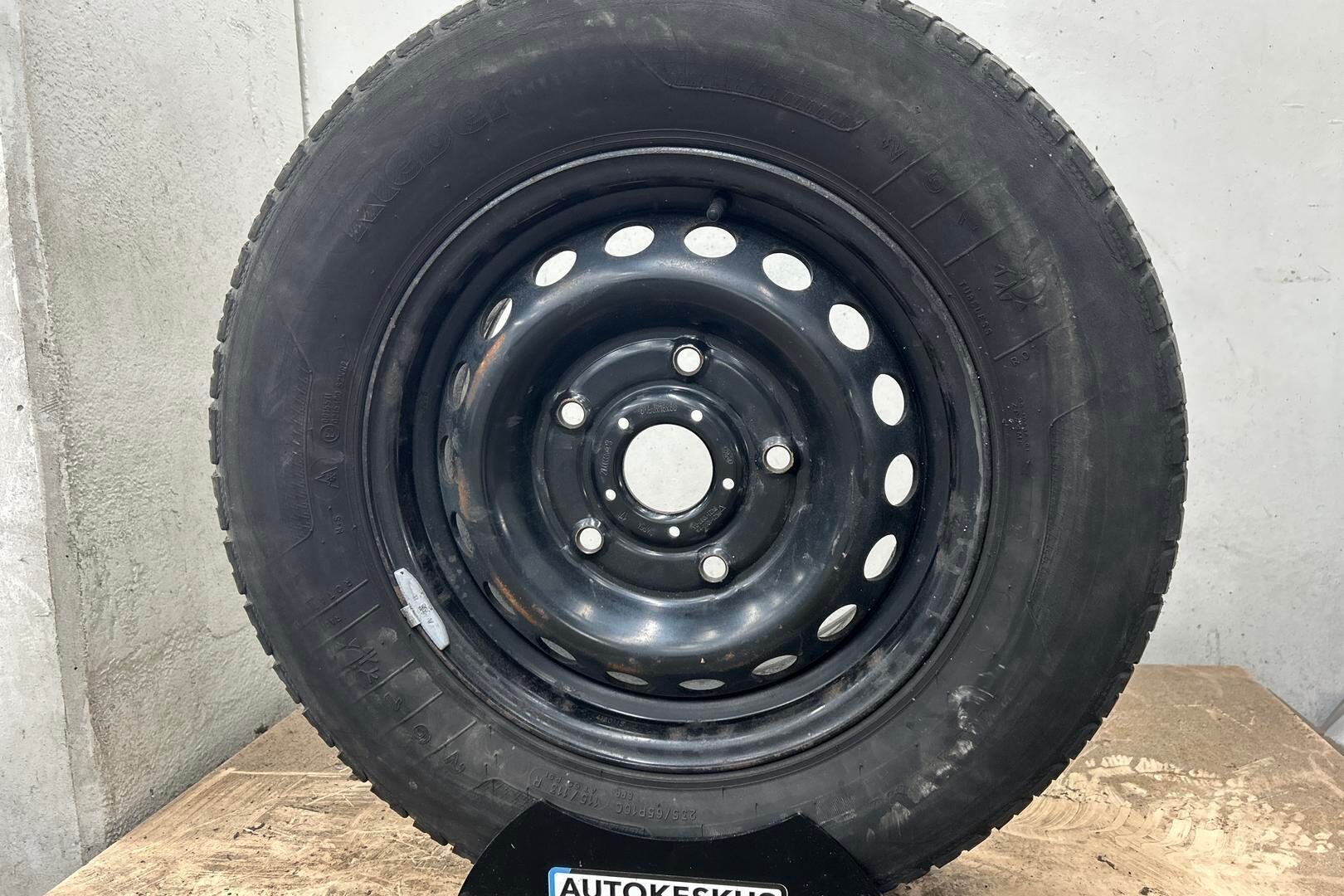 Ford Transit iso kuva 13