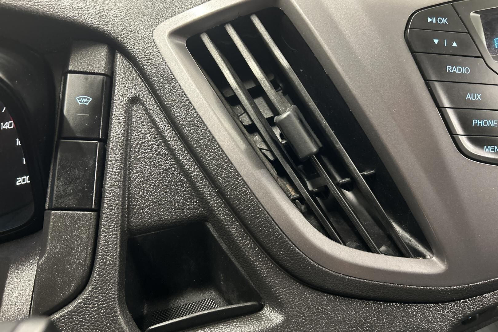 Ford Transit iso kuva 21