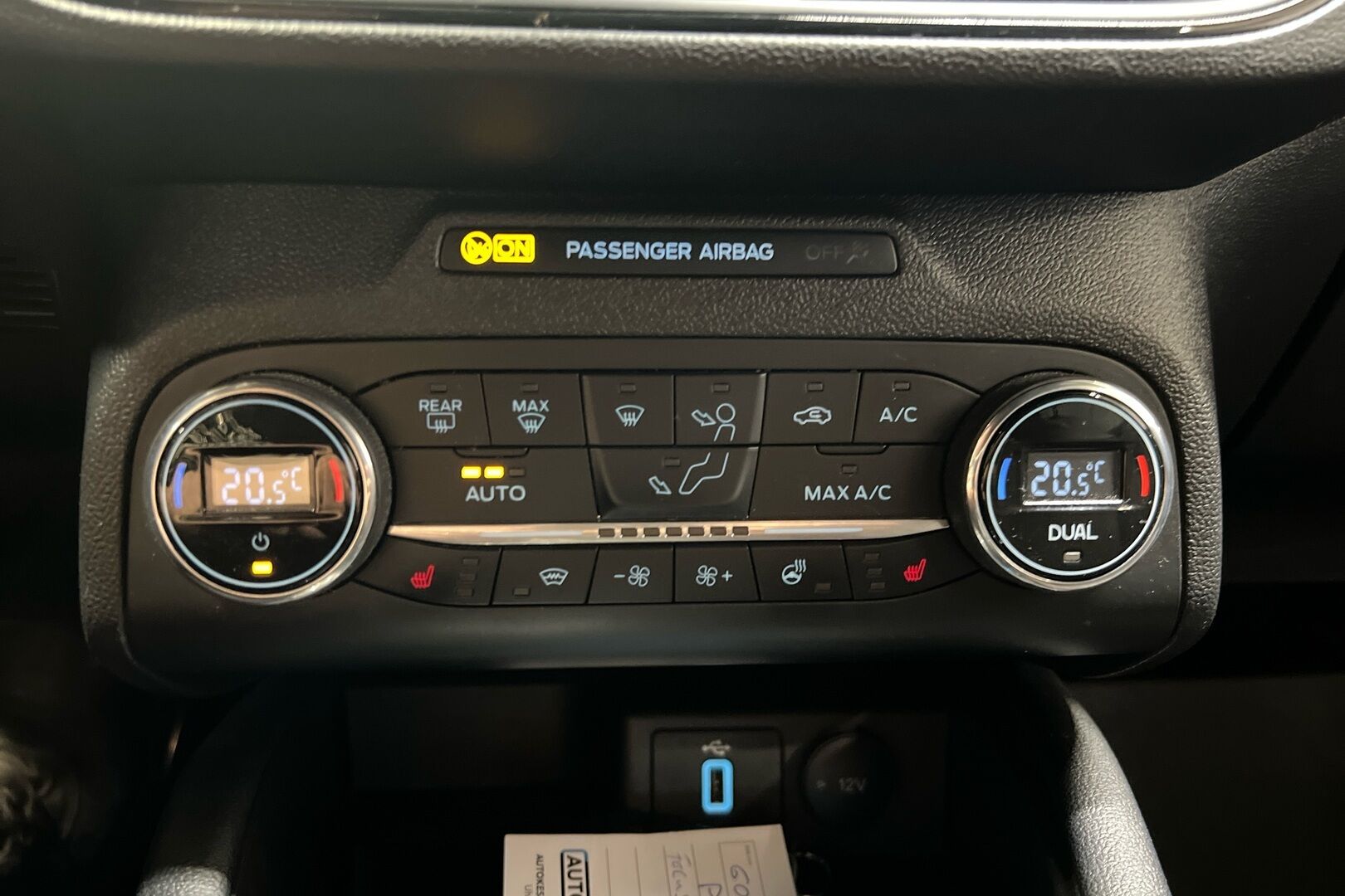 Ford Focus iso kuva 13