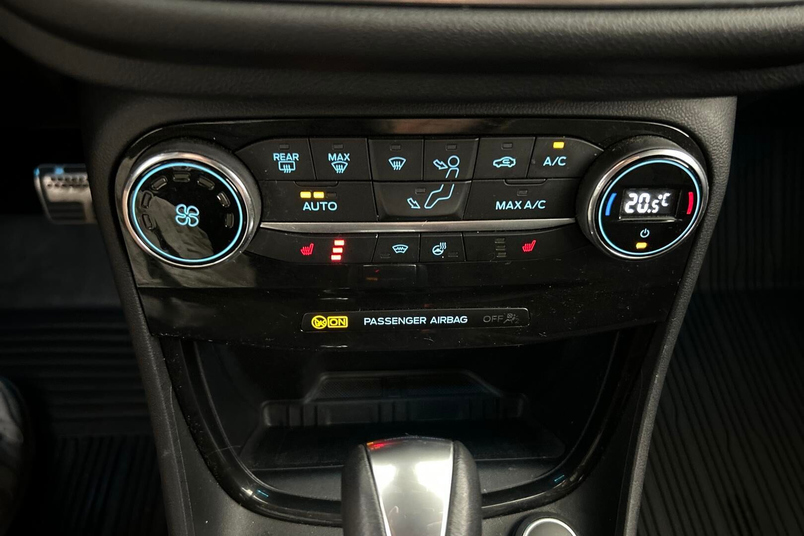Ford Puma iso kuva 22